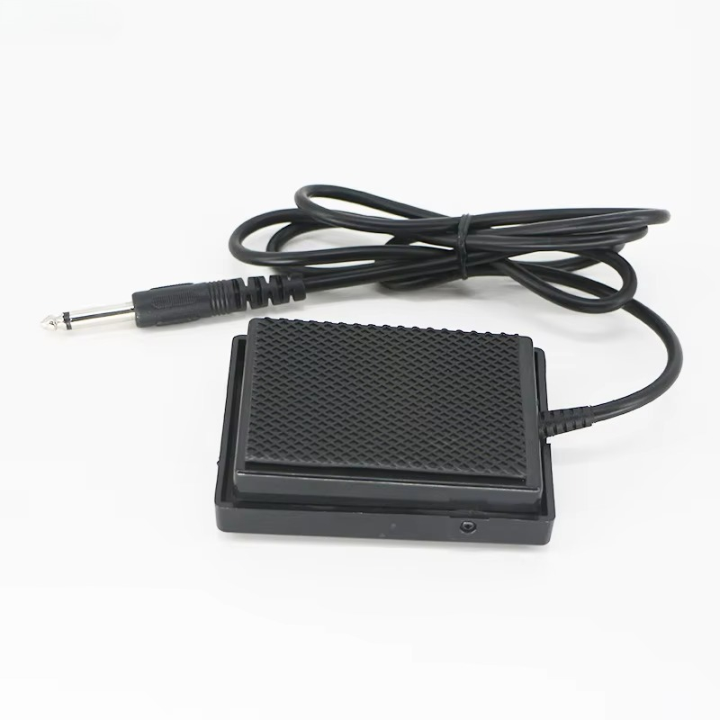 Universal TB200/Piano Sustain  - đánh giá và giá Musical Instrument Synthesizer